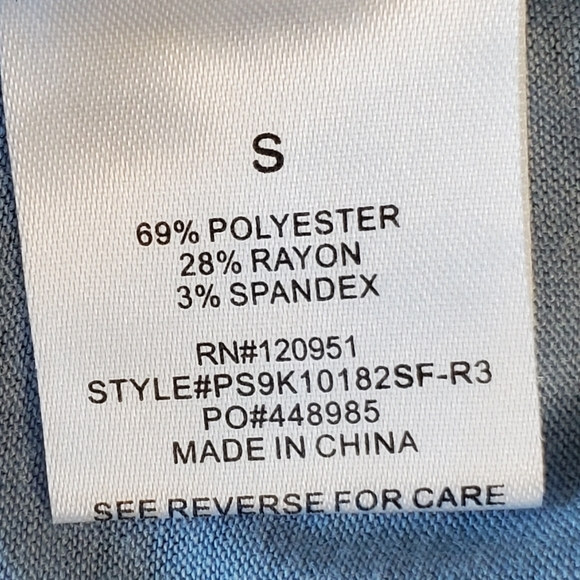 PINQUE Tie-up Crop Top - Picture 6 of 7